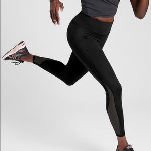 Athleta Lightning Stash Pocket Tight
